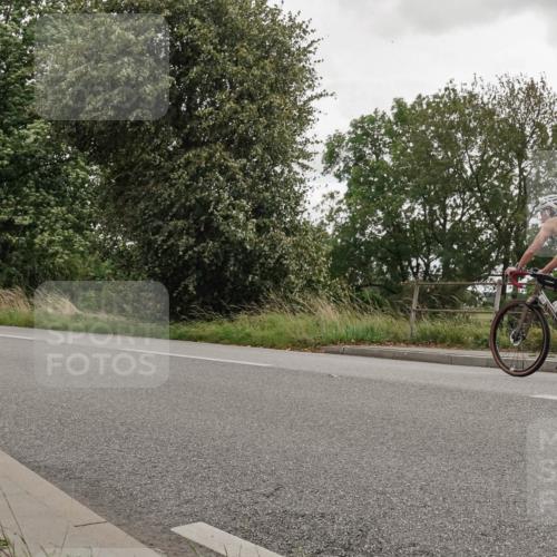30.08.2026 - Elbe Triathlon Hamburg Michael Burmester http://msf.ph/oto/10111706 30.08.2026 15:24:02 Radfahren  meine-sportfotos.de