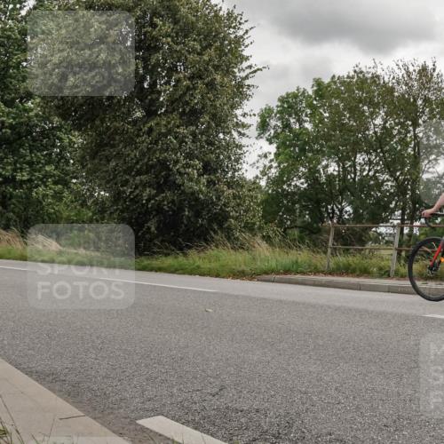30.08.2026 - Elbe Triathlon Hamburg Michael Burmester http://msf.ph/oto/10111735 30.08.2026 15:27:22 Radfahren  meine-sportfotos.de
