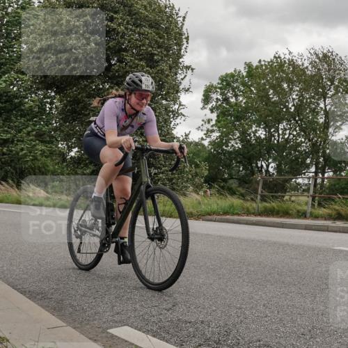 30.08.2026 - Elbe Triathlon Hamburg Michael Burmester http://msf.ph/oto/10111740 30.08.2026 15:28:26 Radfahren 157, 157 meine-sportfotos.de