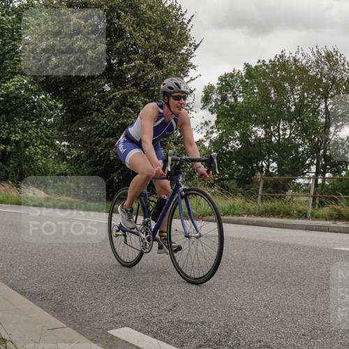 30.08.2026 - Elbe Triathlon Hamburg Michael Burmester http://msf.ph/oto/10111781 30.08.2026 15:32:00 Radfahren  meine-sportfotos.de