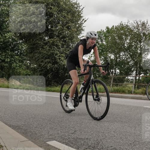 30.08.2026 - Elbe Triathlon Hamburg Michael Burmester http://msf.ph/oto/10111808 30.08.2026 15:34:30 Radfahren  meine-sportfotos.de