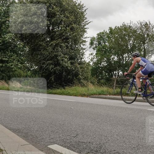 30.08.2026 - Elbe Triathlon Hamburg Michael Burmester http://msf.ph/oto/10111825 30.08.2026 15:35:29 Radfahren  meine-sportfotos.de