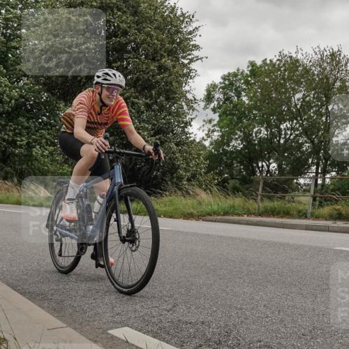 30.08.2026 - Elbe Triathlon Hamburg Michael Burmester http://msf.ph/oto/10111839 30.08.2026 15:37:00 Radfahren  meine-sportfotos.de