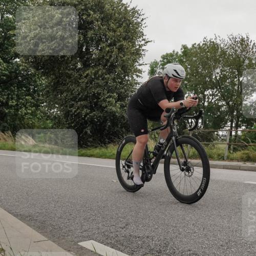 30.08.2026 - Elbe Triathlon Hamburg Michael Burmester http://msf.ph/oto/10111860 30.08.2026 15:39:32 Radfahren  meine-sportfotos.de
