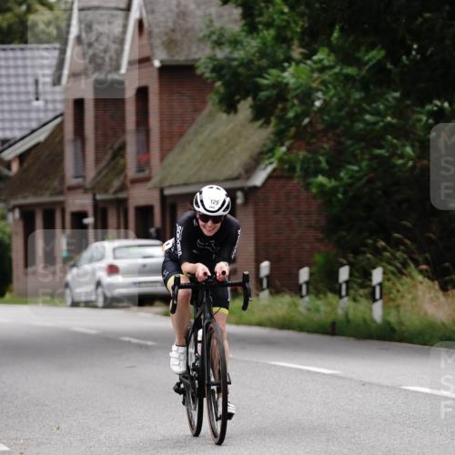 30.08.2026 - Elbe Triathlon Hamburg Michael Burmester http://msf.ph/oto/10111951 30.08.2026 14:13:18 Radfahren  meine-sportfotos.de