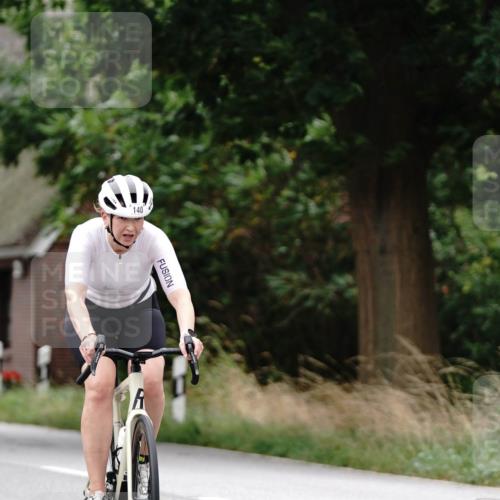 30.08.2026 - Elbe Triathlon Hamburg Michael Burmester http://msf.ph/oto/10111962 30.08.2026 14:13:45 Radfahren 150 meine-sportfotos.de