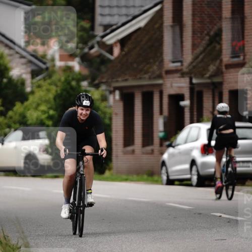30.08.2026 - Elbe Triathlon Hamburg Michael Burmester http://msf.ph/oto/10112059 30.08.2026 14:16:54 Radfahren 157, 157 meine-sportfotos.de