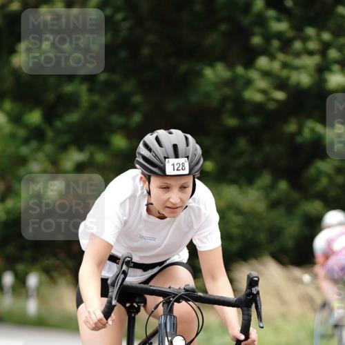 30.08.2026 - Elbe Triathlon Hamburg Michael Burmester http://msf.ph/oto/10112092 30.08.2026 14:17:51 Radfahren 128, 128 meine-sportfotos.de