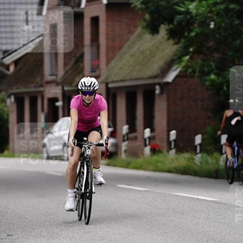 30.08.2026 - Elbe Triathlon Hamburg Michael Burmester http://msf.ph/oto/10112112 30.08.2026 14:18:29 Radfahren 145, 145, 150, 152, 178 meine-sportfotos.de