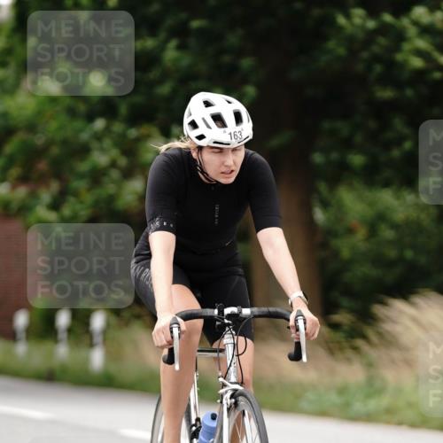 30.08.2026 - Elbe Triathlon Hamburg Michael Burmester http://msf.ph/oto/10112141 30.08.2026 14:19:21 Radfahren 163, 163 meine-sportfotos.de
