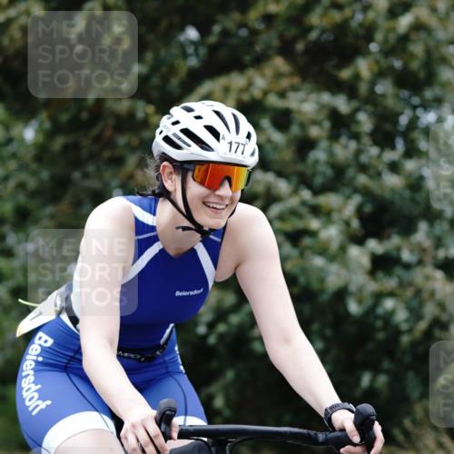 30.08.2026 - Elbe Triathlon Hamburg Michael Burmester http://msf.ph/oto/10112221 30.08.2026 14:23:09 Radfahren 177, 128, 177 meine-sportfotos.de