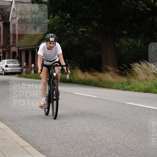 30.08.2026 - Elbe Triathlon Hamburg Michael Burmester http://msf.ph/oto/10112223 30.08.2026 14:23:15 Radfahren 128, 128 meine-sportfotos.de