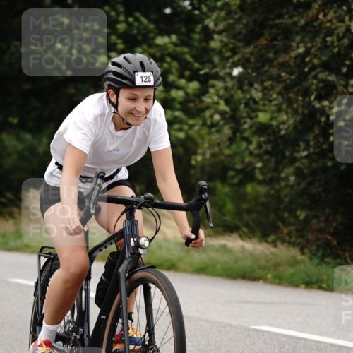 30.08.2026 - Elbe Triathlon Hamburg Michael Burmester http://msf.ph/oto/10112224 30.08.2026 14:23:16 Radfahren 128, 128 meine-sportfotos.de