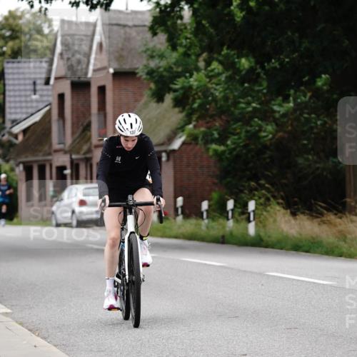 30.08.2026 - Elbe Triathlon Hamburg Michael Burmester http://msf.ph/oto/10112231 30.08.2026 14:23:54 Radfahren 137, 137, 178 meine-sportfotos.de