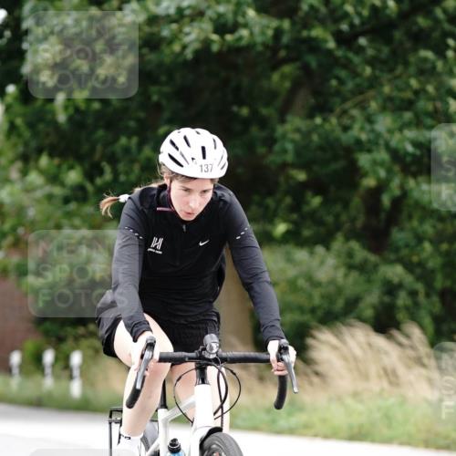 30.08.2026 - Elbe Triathlon Hamburg Michael Burmester http://msf.ph/oto/10112233 30.08.2026 14:23:55 Radfahren 137, 137, 178 meine-sportfotos.de