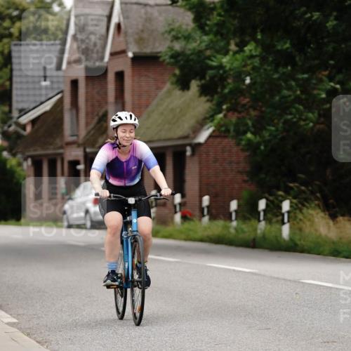 30.08.2026 - Elbe Triathlon Hamburg Michael Burmester http://msf.ph/oto/10112240 30.08.2026 14:24:46 Radfahren 130 meine-sportfotos.de