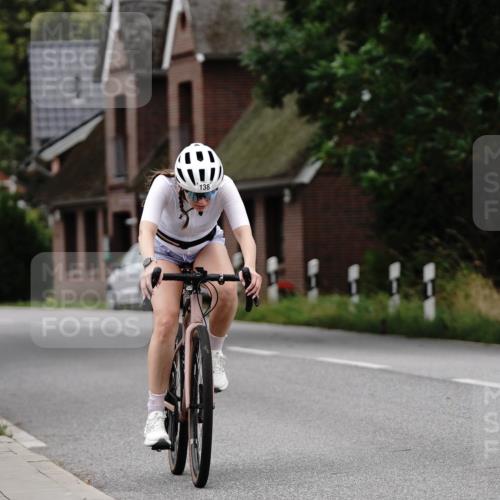 30.08.2026 - Elbe Triathlon Hamburg Michael Burmester http://msf.ph/oto/10112251 30.08.2026 14:26:12 Radfahren 138, 138 meine-sportfotos.de