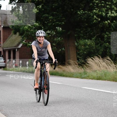 30.08.2026 - Elbe Triathlon Hamburg Michael Burmester http://msf.ph/oto/10112255 30.08.2026 14:27:02 Radfahren 141, 141 meine-sportfotos.de