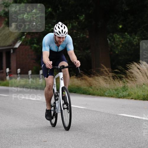 30.08.2026 - Elbe Triathlon Hamburg Michael Burmester http://msf.ph/oto/10112282 30.08.2026 14:44:22 Radfahren 163, 163 meine-sportfotos.de