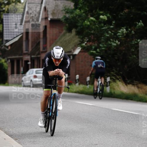 30.08.2026 - Elbe Triathlon Hamburg Michael Burmester http://msf.ph/oto/10112318 30.08.2026 14:47:44 Radfahren 129, 129 meine-sportfotos.de