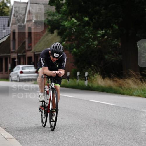 30.08.2026 - Elbe Triathlon Hamburg Michael Burmester http://msf.ph/oto/10112328 30.08.2026 14:48:27 Radfahren  meine-sportfotos.de
