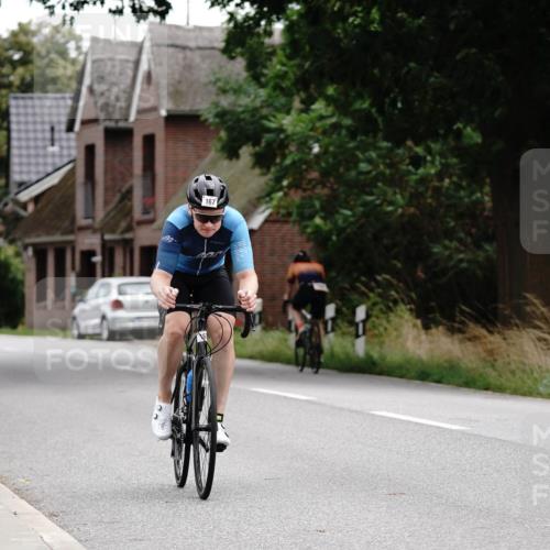 30.08.2026 - Elbe Triathlon Hamburg Michael Burmester http://msf.ph/oto/10112330 30.08.2026 14:48:35 Radfahren 167 meine-sportfotos.de