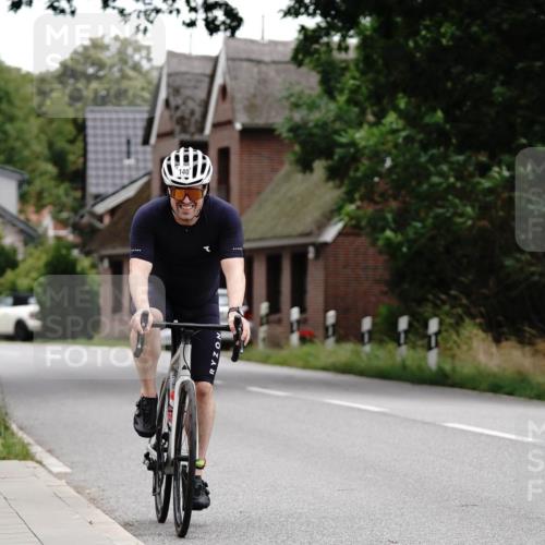 30.08.2026 - Elbe Triathlon Hamburg Michael Burmester http://msf.ph/oto/10112331 30.08.2026 14:48:48 Radfahren 140, 154 meine-sportfotos.de