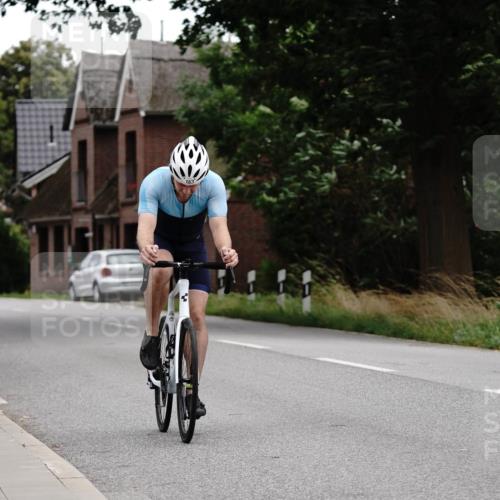 30.08.2026 - Elbe Triathlon Hamburg Michael Burmester http://msf.ph/oto/10112335 30.08.2026 14:48:59 Radfahren 163 meine-sportfotos.de