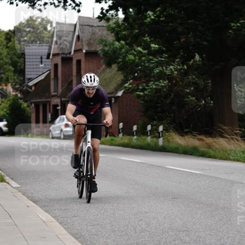 30.08.2026 - Elbe Triathlon Hamburg Michael Burmester http://msf.ph/oto/10112345 30.08.2026 14:49:37 Radfahren 128, 128 meine-sportfotos.de