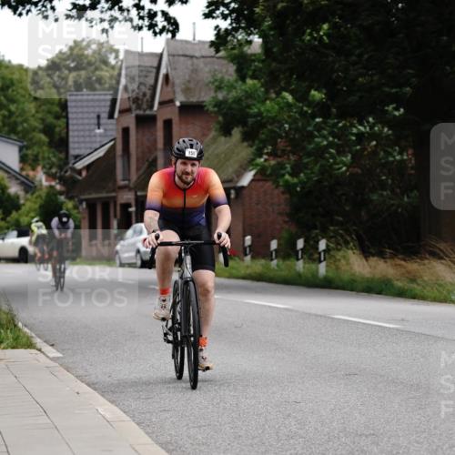 30.08.2026 - Elbe Triathlon Hamburg Michael Burmester http://msf.ph/oto/10112353 30.08.2026 14:49:58 Radfahren 150 meine-sportfotos.de