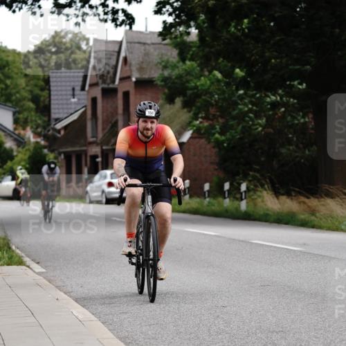 30.08.2026 - Elbe Triathlon Hamburg Michael Burmester http://msf.ph/oto/10112354 30.08.2026 14:49:58 Radfahren 150 meine-sportfotos.de