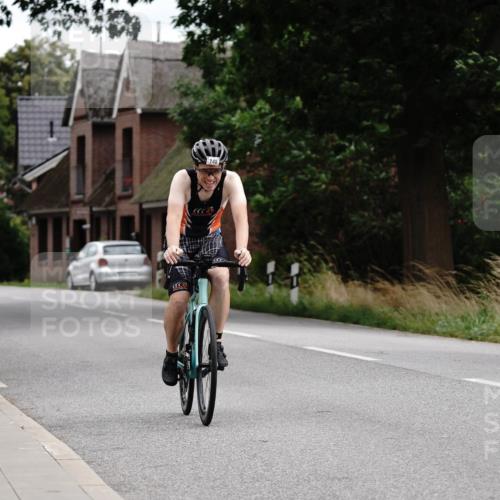 30.08.2026 - Elbe Triathlon Hamburg Michael Burmester http://msf.ph/oto/10112365 30.08.2026 14:51:03 Radfahren 148 meine-sportfotos.de
