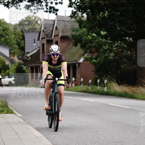 30.08.2026 - Elbe Triathlon Hamburg Michael Burmester http://msf.ph/oto/10112367 30.08.2026 14:51:14 Radfahren  meine-sportfotos.de