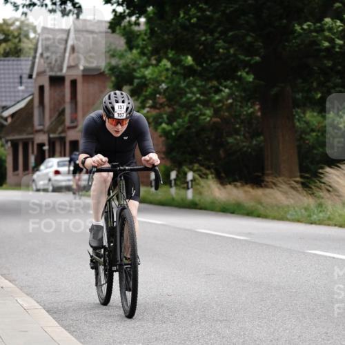 30.08.2026 - Elbe Triathlon Hamburg Michael Burmester http://msf.ph/oto/10112371 30.08.2026 14:51:22 Radfahren 157, 157, 132, 157 meine-sportfotos.de