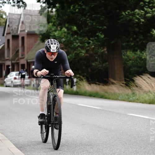 30.08.2026 - Elbe Triathlon Hamburg Michael Burmester http://msf.ph/oto/10112372 30.08.2026 14:51:22 Radfahren 157, 157, 132, 157 meine-sportfotos.de