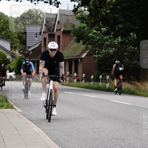 30.08.2026 - Elbe Triathlon Hamburg Michael Burmester http://msf.ph/oto/10112400 30.08.2026 14:52:43 Radfahren 145, 145 meine-sportfotos.de