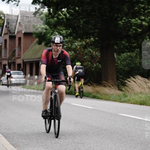 30.08.2026 - Elbe Triathlon Hamburg Michael Burmester http://msf.ph/oto/10112405 30.08.2026 14:52:47 Radfahren 131, 1265, 1000, 145 meine-sportfotos.de