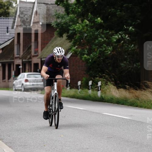 30.08.2026 - Elbe Triathlon Hamburg Michael Burmester http://msf.ph/oto/10112420 30.08.2026 14:53:51 Radfahren 128 meine-sportfotos.de