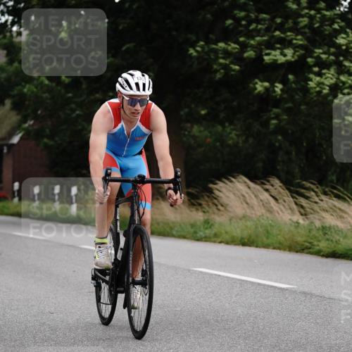 30.08.2026 - Elbe Triathlon Hamburg Michael Burmester http://msf.ph/oto/10112482 30.08.2026 14:56:17 Radfahren  meine-sportfotos.de