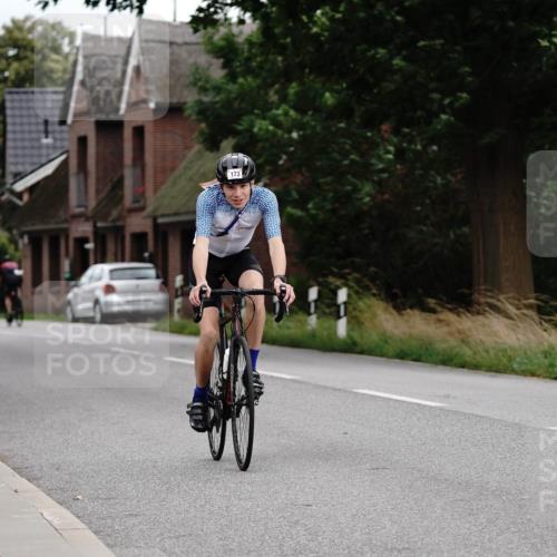 30.08.2026 - Elbe Triathlon Hamburg Michael Burmester http://msf.ph/oto/10112484 30.08.2026 14:56:24 Radfahren 173 meine-sportfotos.de