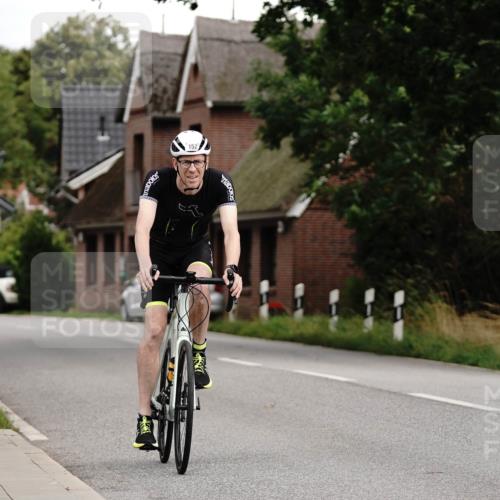30.08.2026 - Elbe Triathlon Hamburg Michael Burmester http://msf.ph/oto/10112494 30.08.2026 14:57:17 Radfahren  meine-sportfotos.de