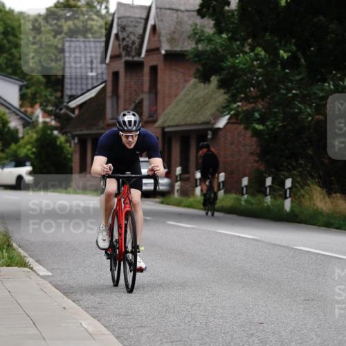 30.08.2026 - Elbe Triathlon Hamburg Michael Burmester http://msf.ph/oto/10112505 30.08.2026 14:57:55 Radfahren 165 meine-sportfotos.de