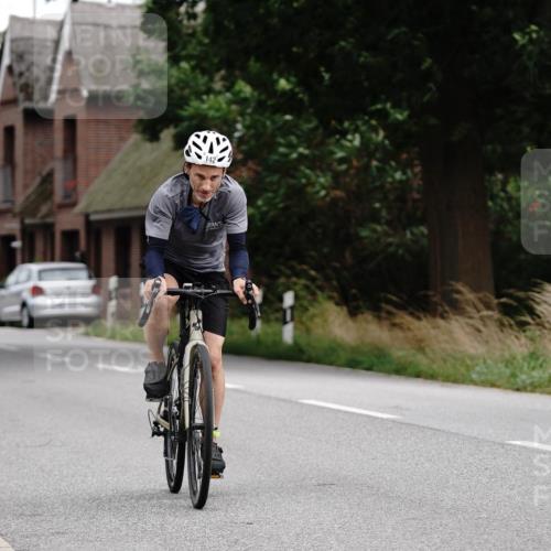 30.08.2026 - Elbe Triathlon Hamburg Michael Burmester http://msf.ph/oto/10112508 30.08.2026 14:58:03 Radfahren 142 meine-sportfotos.de
