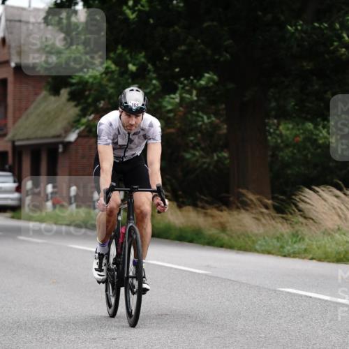 30.08.2026 - Elbe Triathlon Hamburg Michael Burmester http://msf.ph/oto/10112513 30.08.2026 14:58:28 Radfahren  meine-sportfotos.de