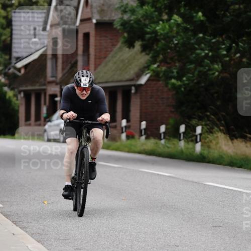 30.08.2026 - Elbe Triathlon Hamburg Michael Burmester http://msf.ph/oto/10112539 30.08.2026 15:00:39 Radfahren 157, 157 meine-sportfotos.de