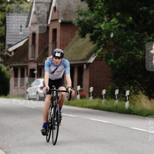 30.08.2026 - Elbe Triathlon Hamburg Michael Burmester http://msf.ph/oto/10112555 30.08.2026 15:01:04 Radfahren 173 meine-sportfotos.de