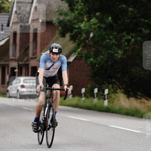 30.08.2026 - Elbe Triathlon Hamburg Michael Burmester http://msf.ph/oto/10112557 30.08.2026 15:01:04 Radfahren 173 meine-sportfotos.de