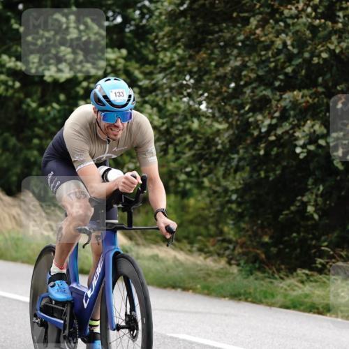 30.08.2026 - Elbe Triathlon Hamburg Michael Burmester http://msf.ph/oto/10112568 30.08.2026 15:01:30 Radfahren 133 meine-sportfotos.de