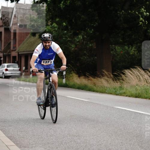 30.08.2026 - Elbe Triathlon Hamburg Michael Burmester http://msf.ph/oto/10112571 30.08.2026 15:01:50 Radfahren 137, 137, 2 meine-sportfotos.de