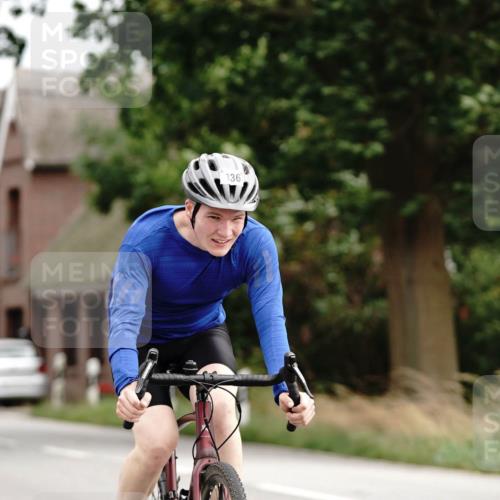 30.08.2026 - Elbe Triathlon Hamburg Michael Burmester http://msf.ph/oto/10112594 30.08.2026 15:04:32 Radfahren 136 meine-sportfotos.de